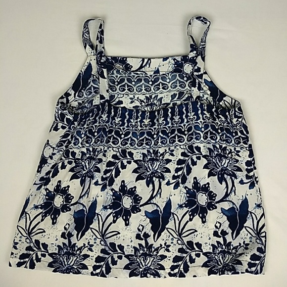 Globe Trotter Floral Print Camisole Top - Picture 4 of 7